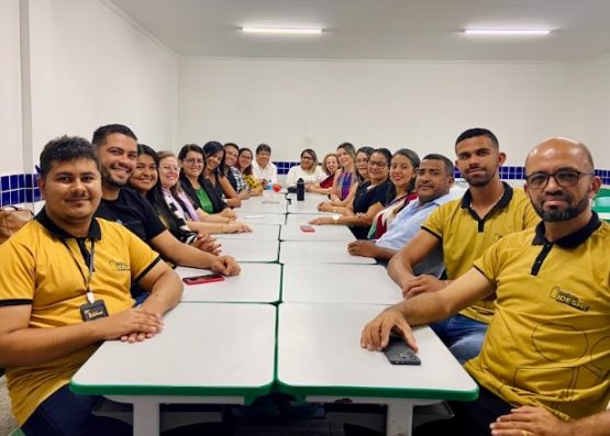 Etapa da Formação Continuada com professores em Mata Grande realizada pelo IDESNE foi uma Festa Junina de Alegria e Tradição.