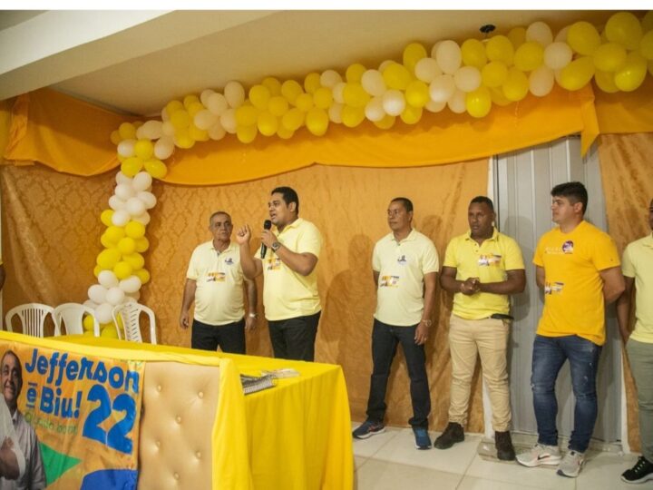 Jefferson e Biu inauguram comitê no bairro de Mangazala, em Porto Calvo