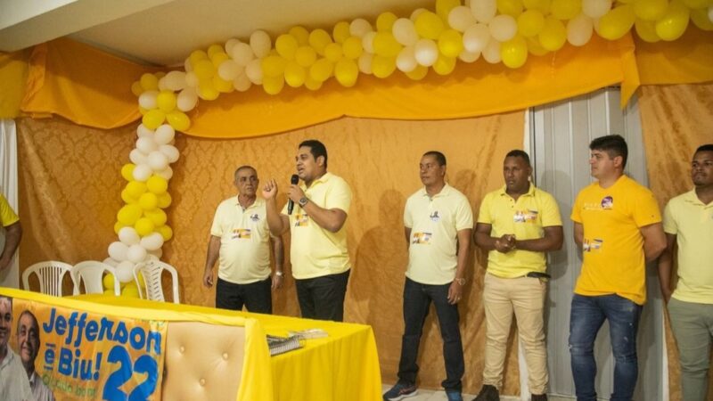 Jefferson e Biu inauguram comitê no bairro de Mangazala, em Porto Calvo