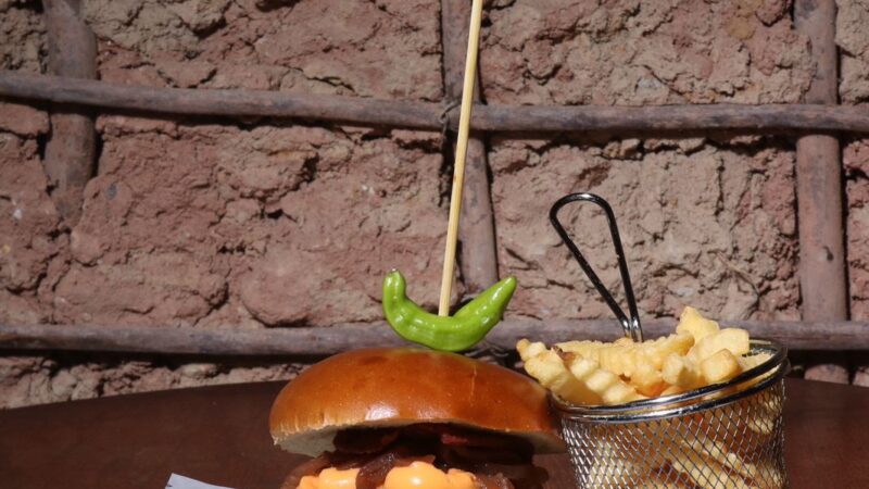 Rústico Burguer será premiado como o melhor hambúrguer artesanal no 1º Oscar Praia do Francês