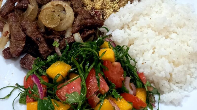 Novo espaço de culinária regional na Pajuçara já é referência em Maceió.