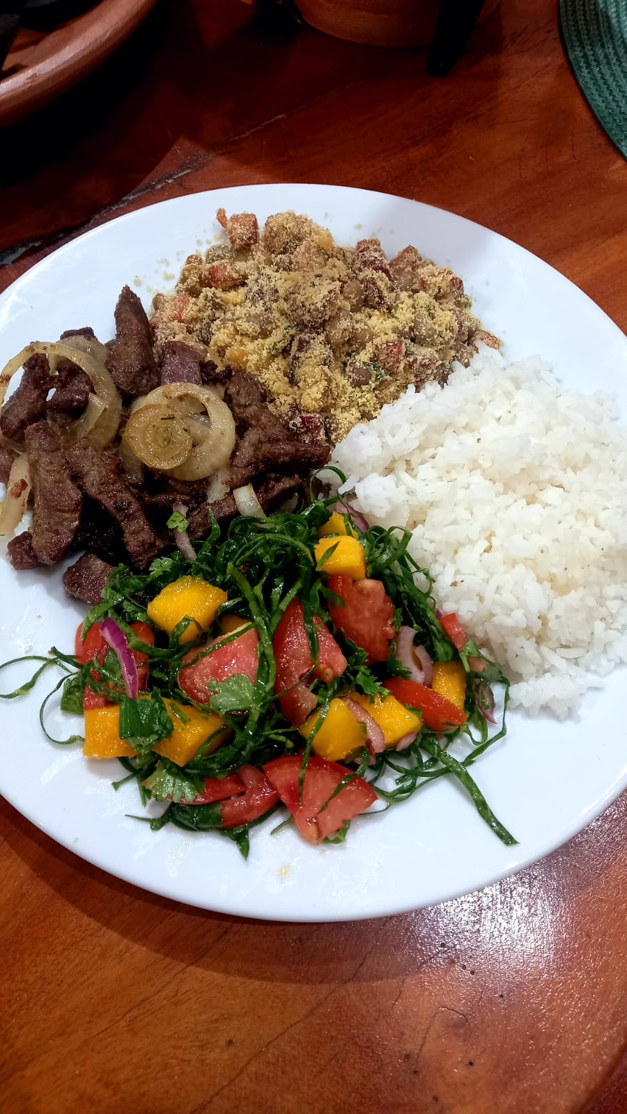 Novo espaço de culinária regional na Pajuçara já é referência em Maceió.