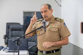 Em defesa da portaria do Comandante da Polícia Militar coronel Paulo Amorim