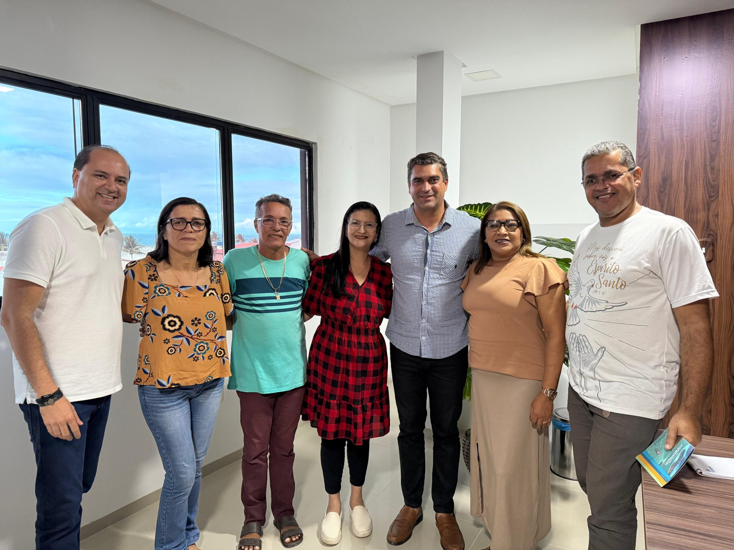 Prefeito Daniel Vasconcelos concede novo reajuste salarial de 7% para professores da rede municipal de Maragogi