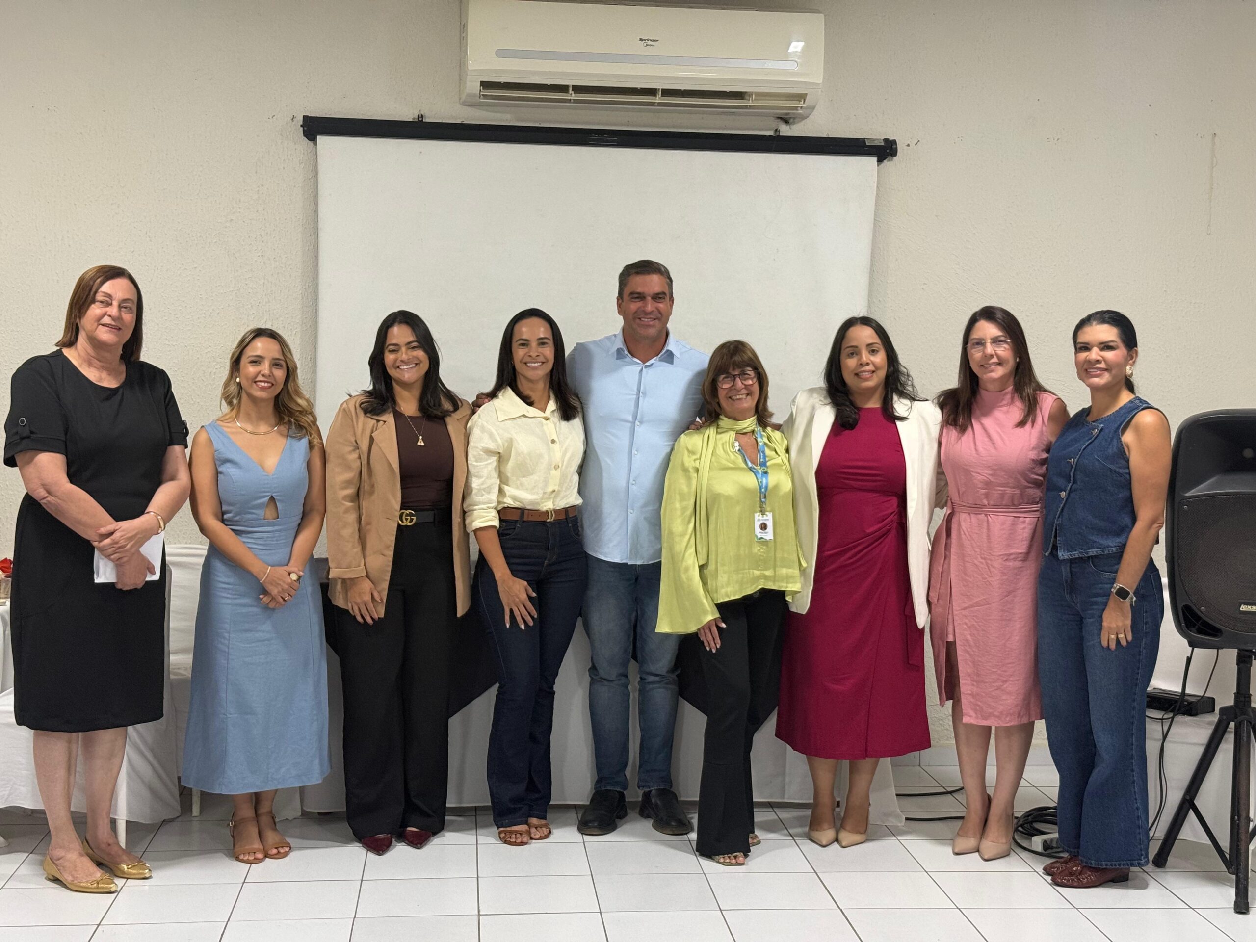 Prefeito Daniel Vasconcelos lidera reunião estratégica e apresenta diretrizes da gestão para 2026