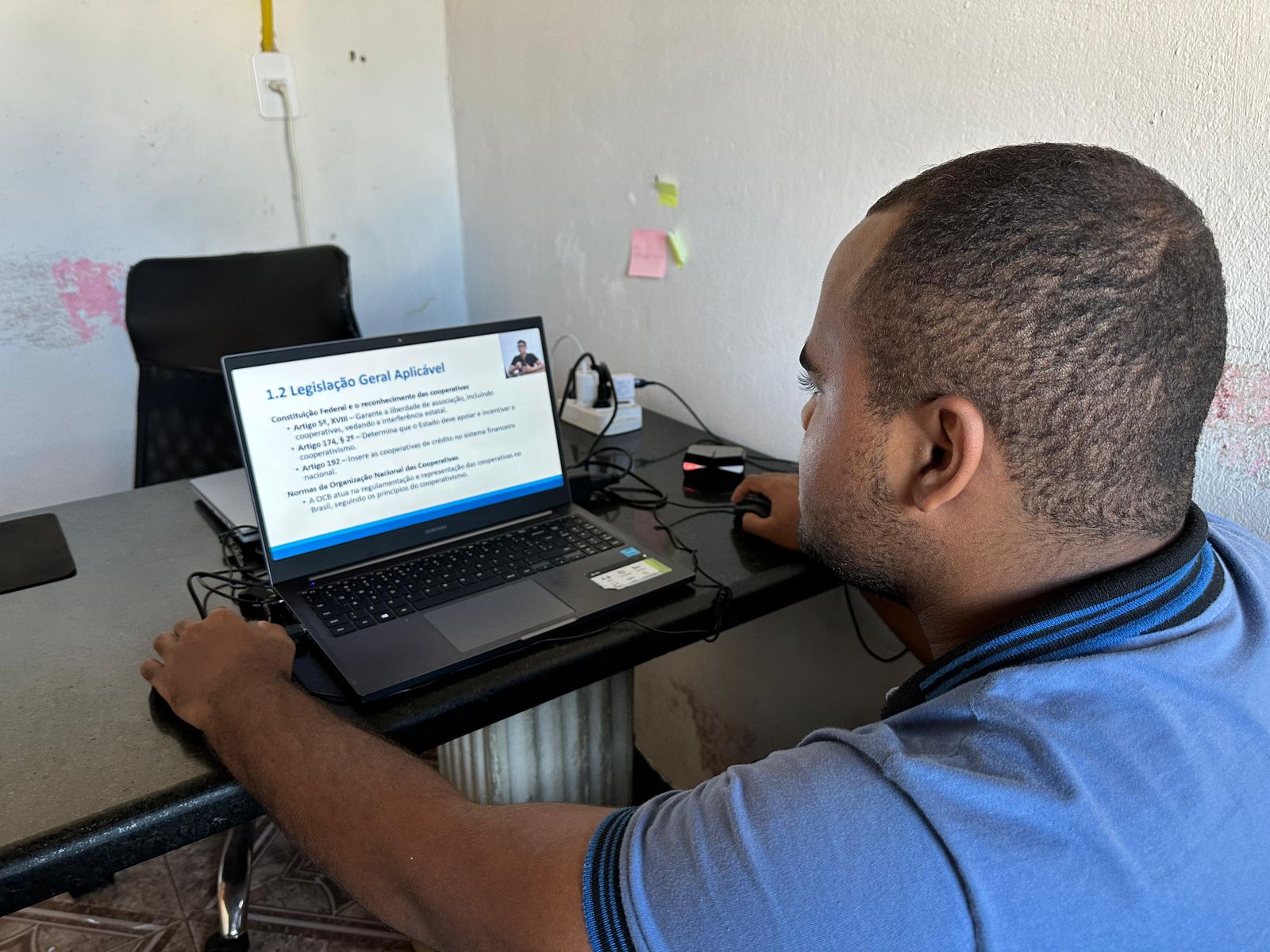 Educação sem fronteiras: plataforma da Coopaiba transforma celular em sala de aula para agricultores familiares
